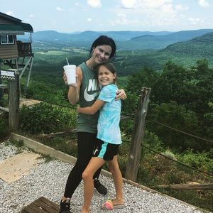 Meet your Posher, Lyn